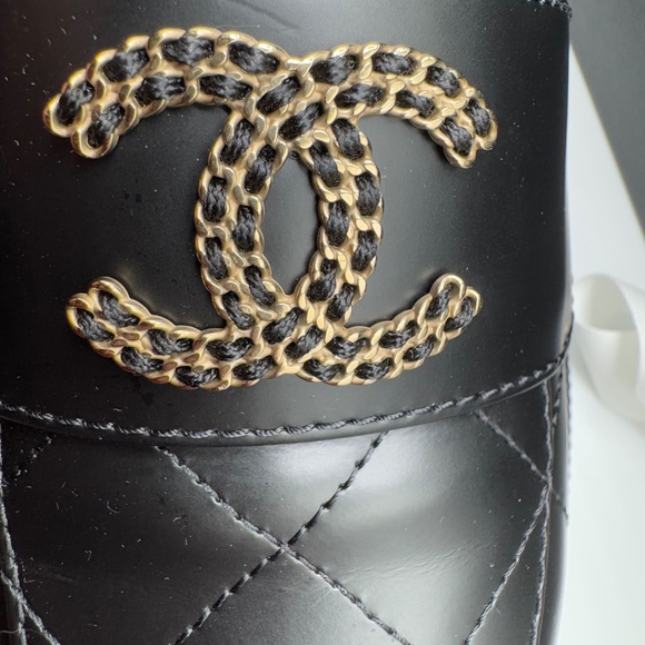 Chanel Chunky CC Slight Platform Lug Loafers - Picture 5 of 8